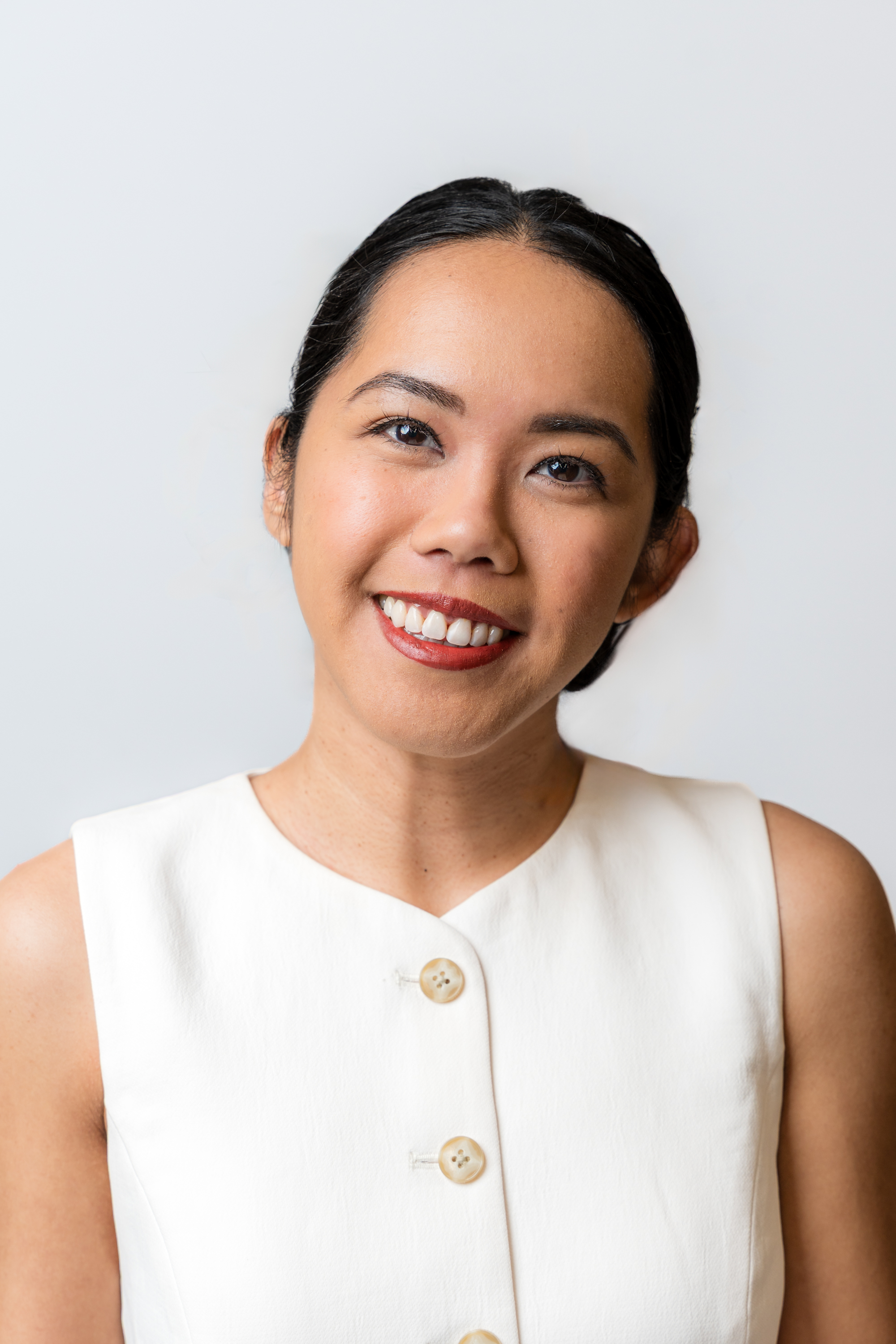 Doreen Delos Santos - Registered Social Worker, Psychotherapist